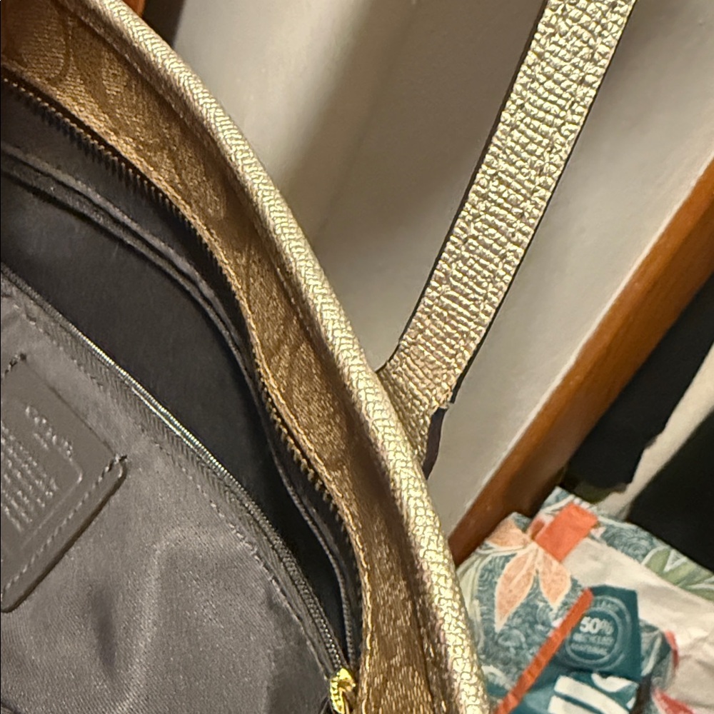 Coach Tan Signature Tote with Pink Scarf n bling chain - Picture 8 of 16